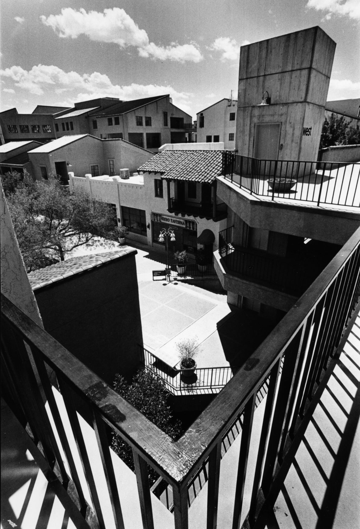 La Placita Village office complex